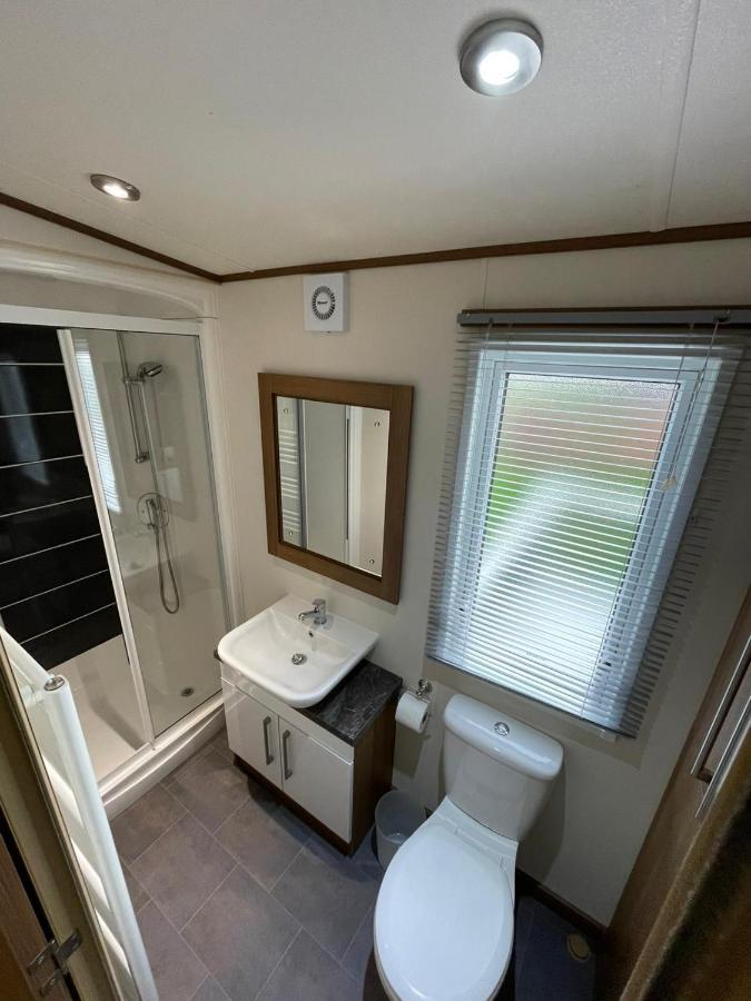 Golden Anchor - The Milano - Coastal Caravan Breaks Chapel Saint Leonards Exterior foto