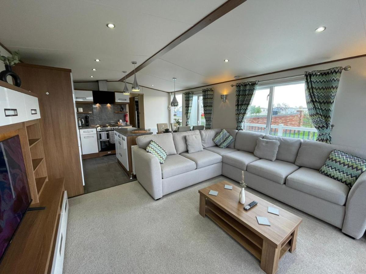 Golden Anchor - The Milano - Coastal Caravan Breaks Chapel Saint Leonards Exterior foto